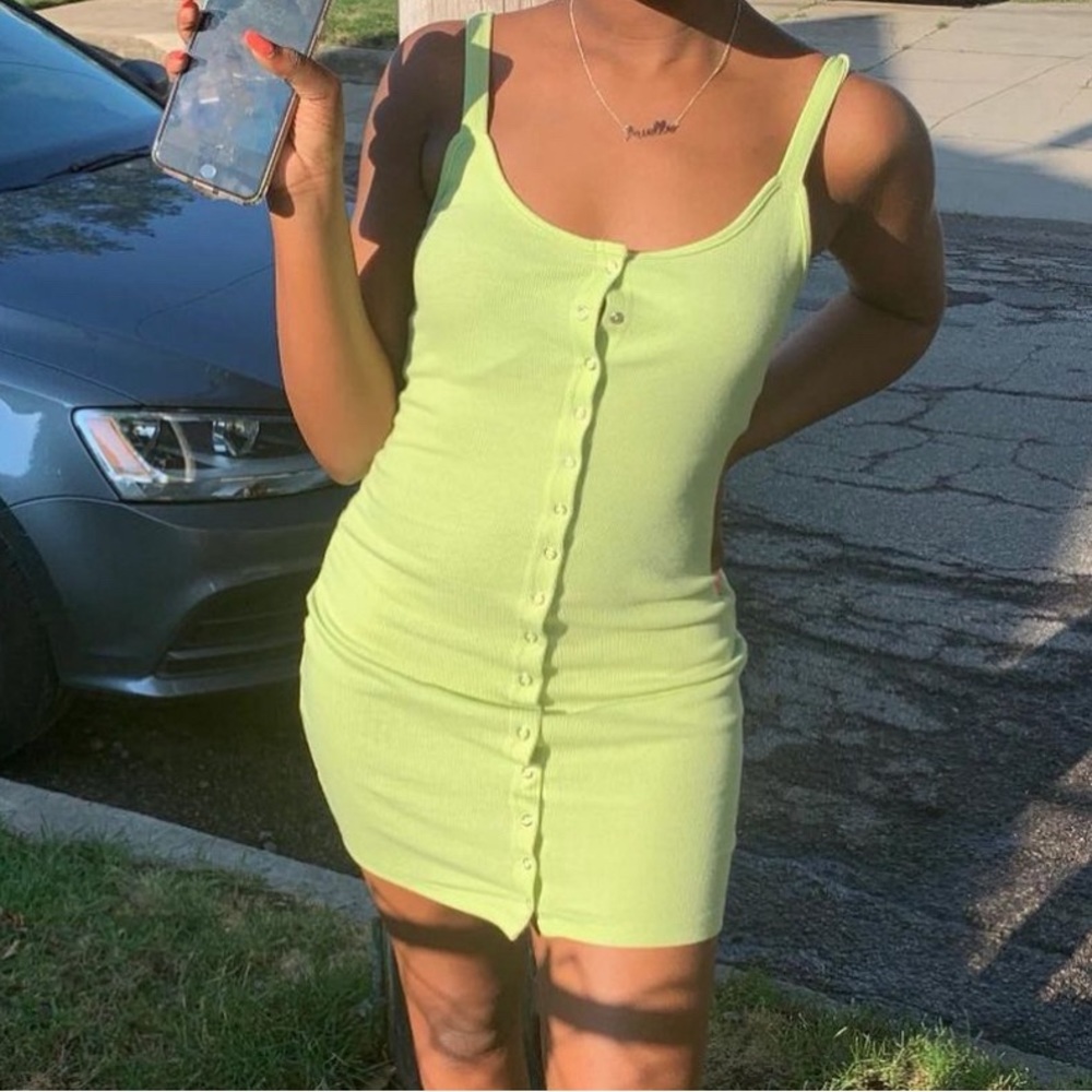 kendall & kylie lime green dress
